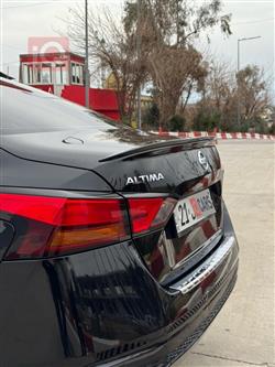 نيسان ألتيما